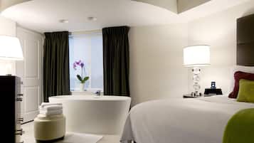 Suite, 1 Bedroom (Master) | Premium bedding, down comforters, desk, laptop workspace