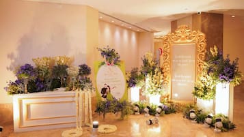 屋内結婚式場