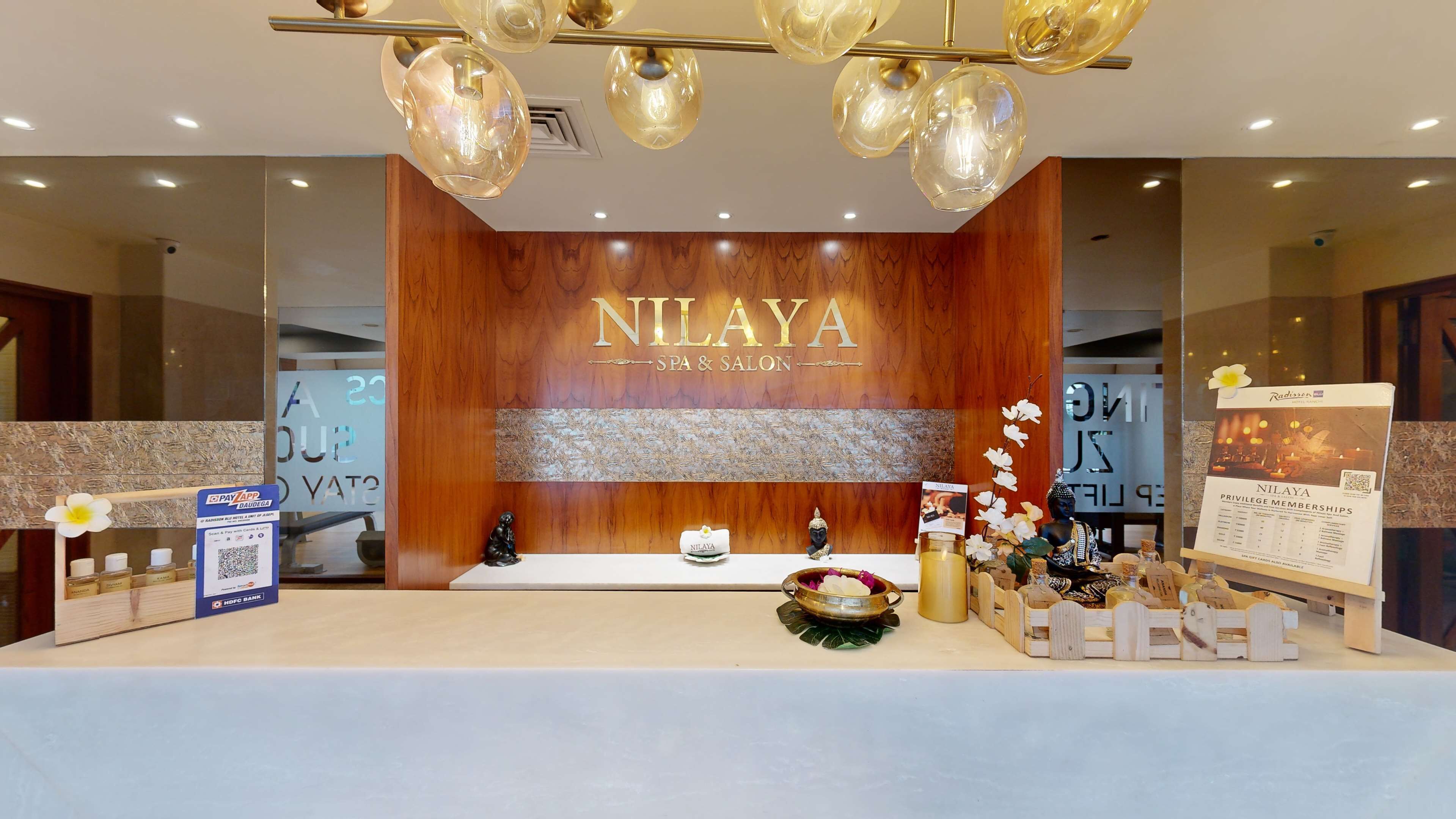 couples treatment room(s), steam room, aromatherapy