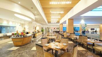 Desayuno buffet incluido todos los días