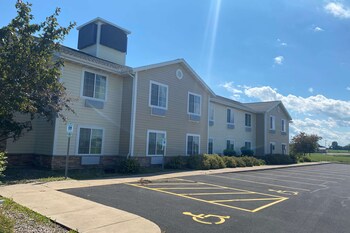 AmericInn by Wyndham Oshkosh