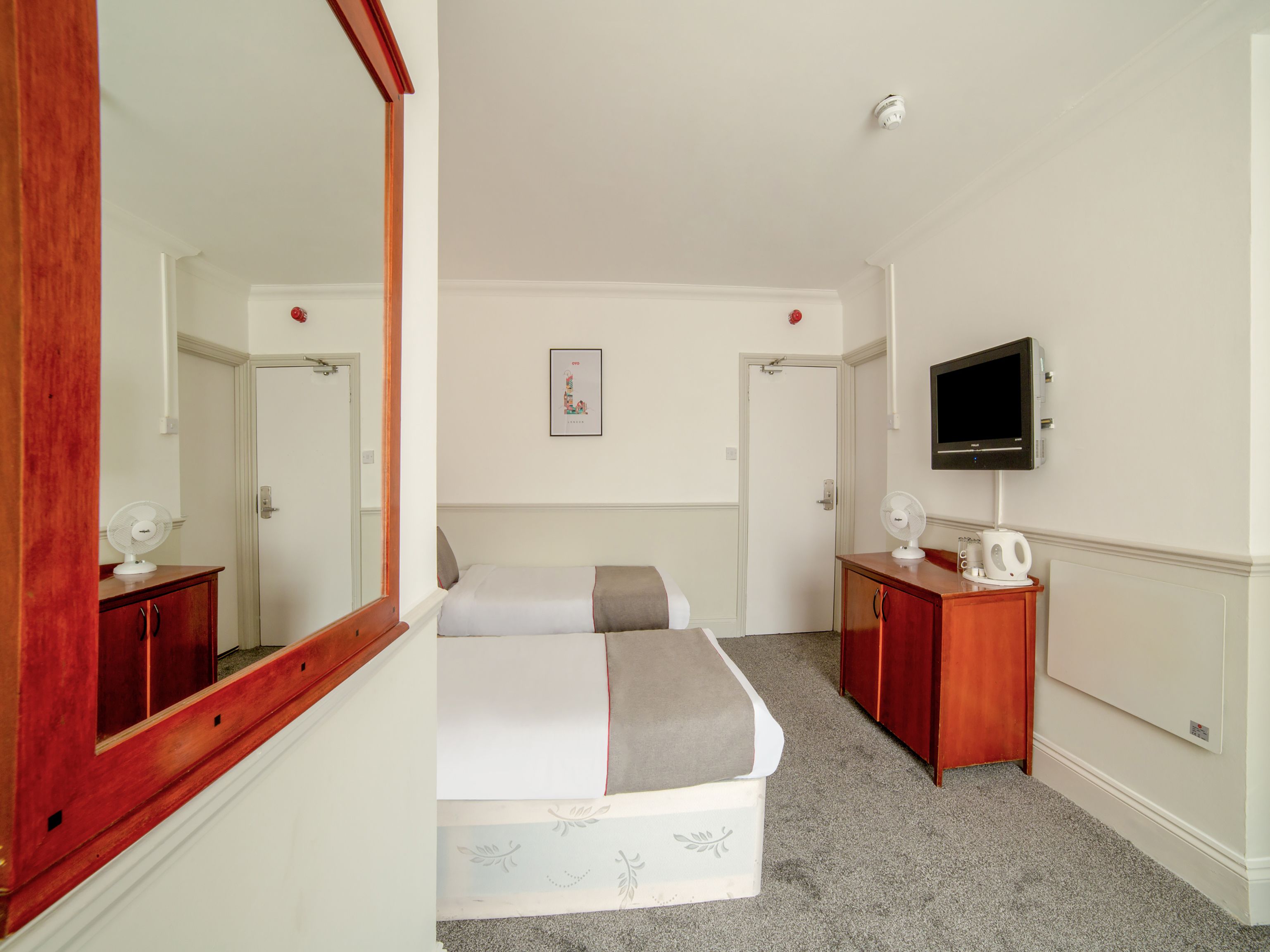 standard twin room | 1 bedroom, desk, free wifi, bed sheets