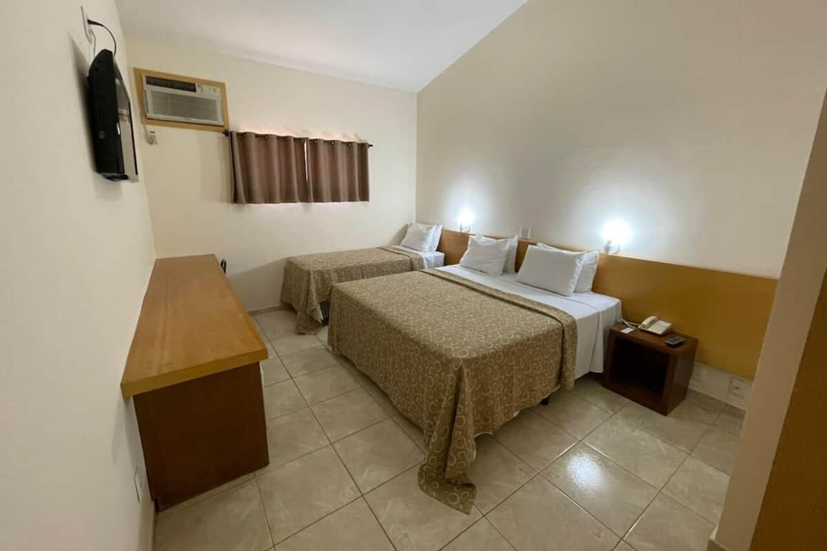 Chambre Triple Économique, plusieurs lits