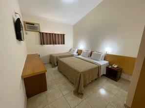 Minibar, free WiFi, bed sheets - Ipê Park Hotel (São José do Rio Preto)