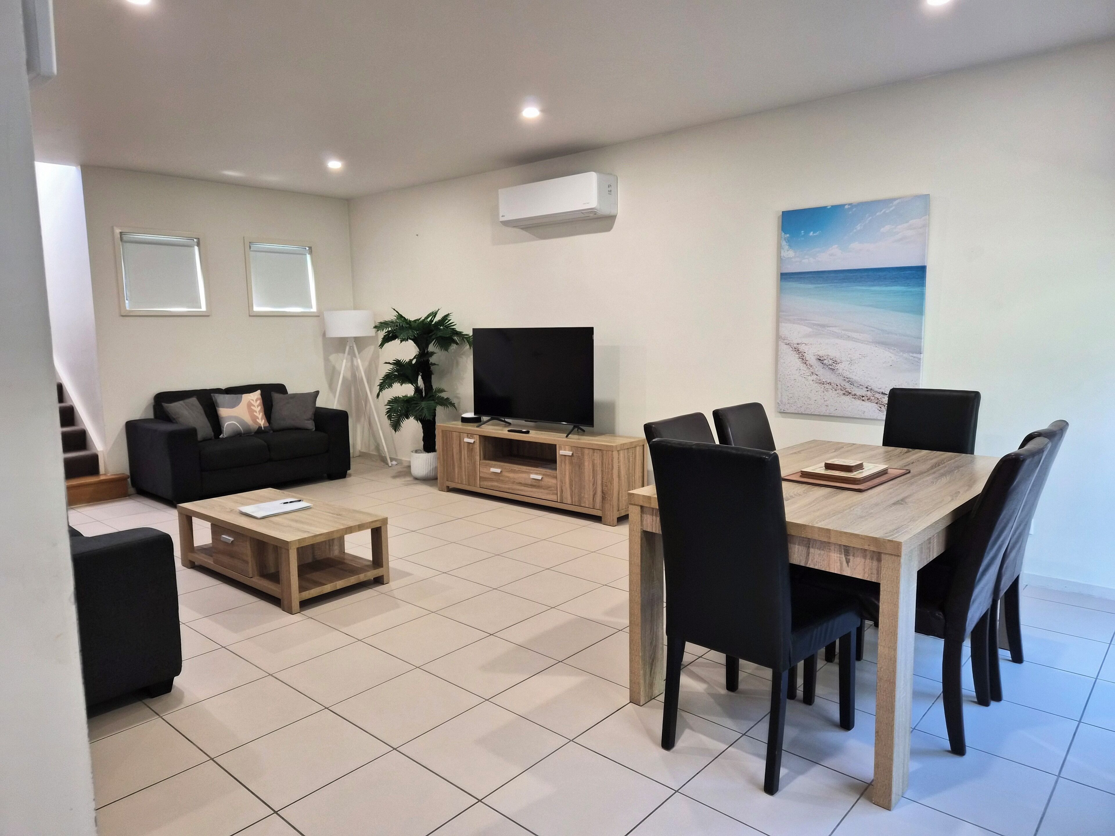 Classic-villa - 2 soveværelser | Opholdsområde | 32-tommers LED-tv med digitale kanaler