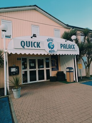 Exterior - Quick Palace St Brieuc Tregueux (Tregueux)