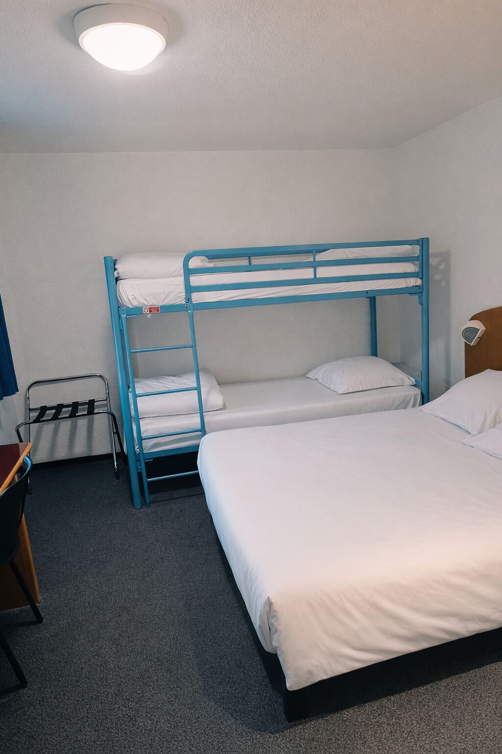 Phòng dành cho gia đình | Bàn, màn/rèm cản sáng, truy cập Internet không dây miễn phí 