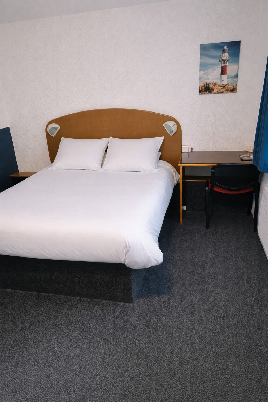 Desk, blackout drapes, free WiFi, bed sheets