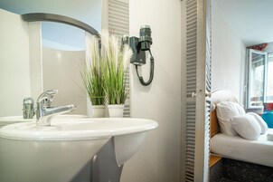 Hair dryer, towels
