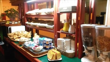 Daily buffet breakfast for a fee