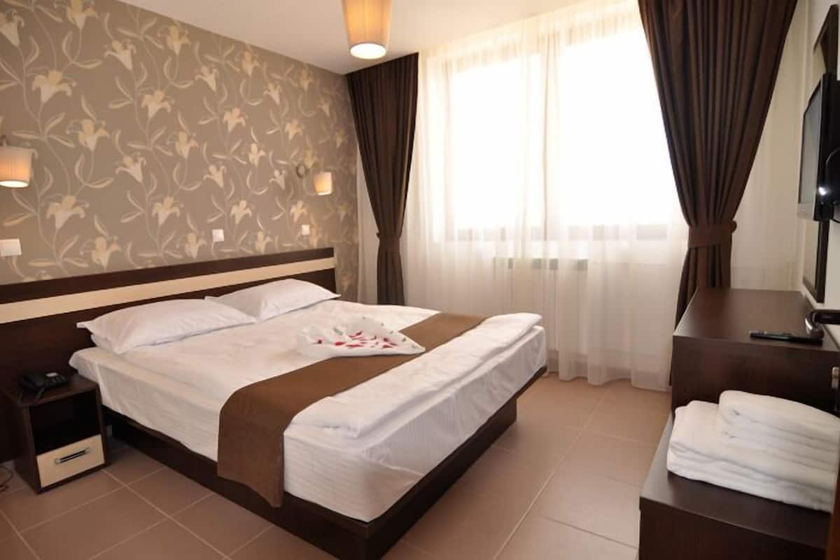 Căn hộ dành cho gia đình, 1 phòng ngủ, quang cảnh thành phố | Minibar, két bảo mật tại phòng, khu vực làm việc phù hợp cho laptop
