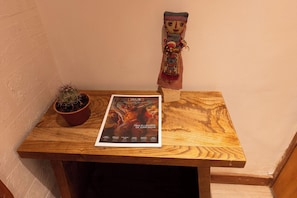 1 chambre, coffre-fort, décor unique, ameublement unique