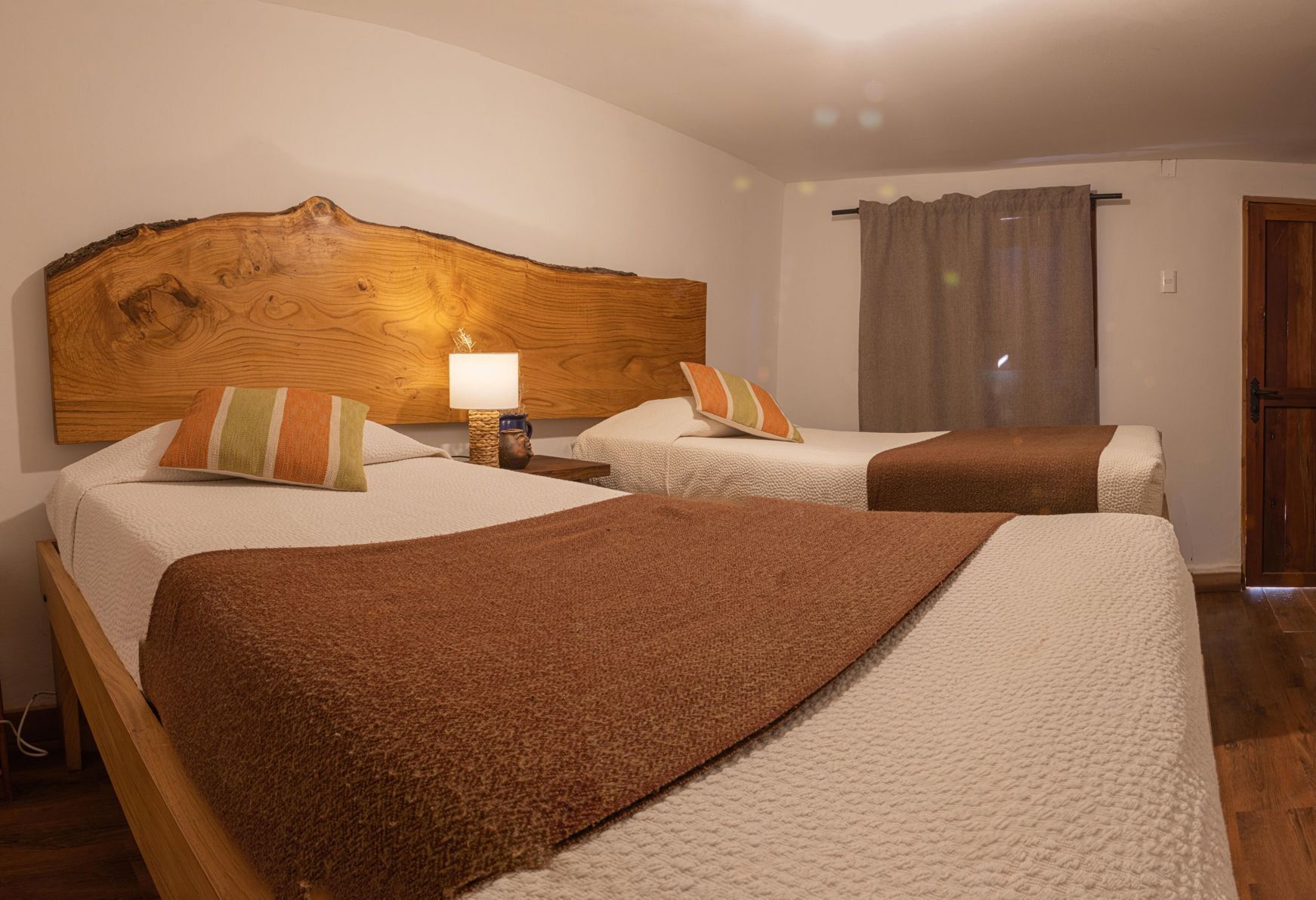 Cofres nos quartos, individualmente decorados