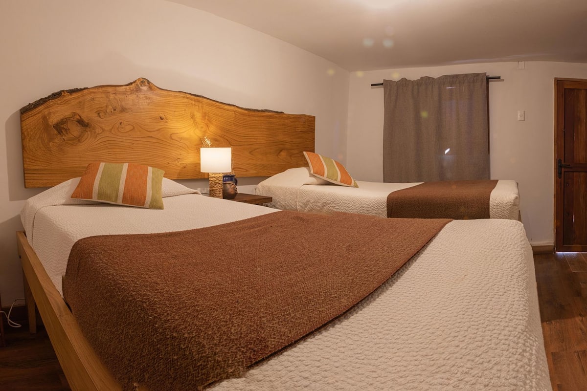 Cofres nos quartos, individualmente decorados