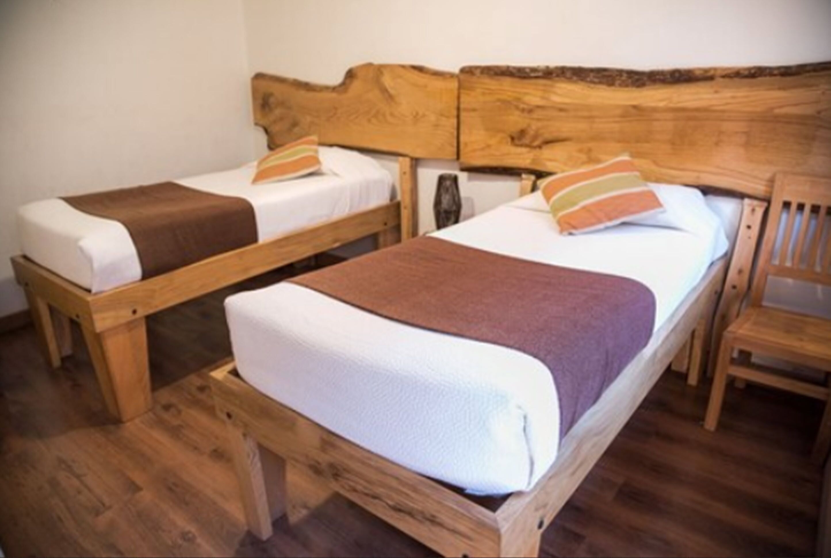 Cofres nos quartos, individualmente decorados