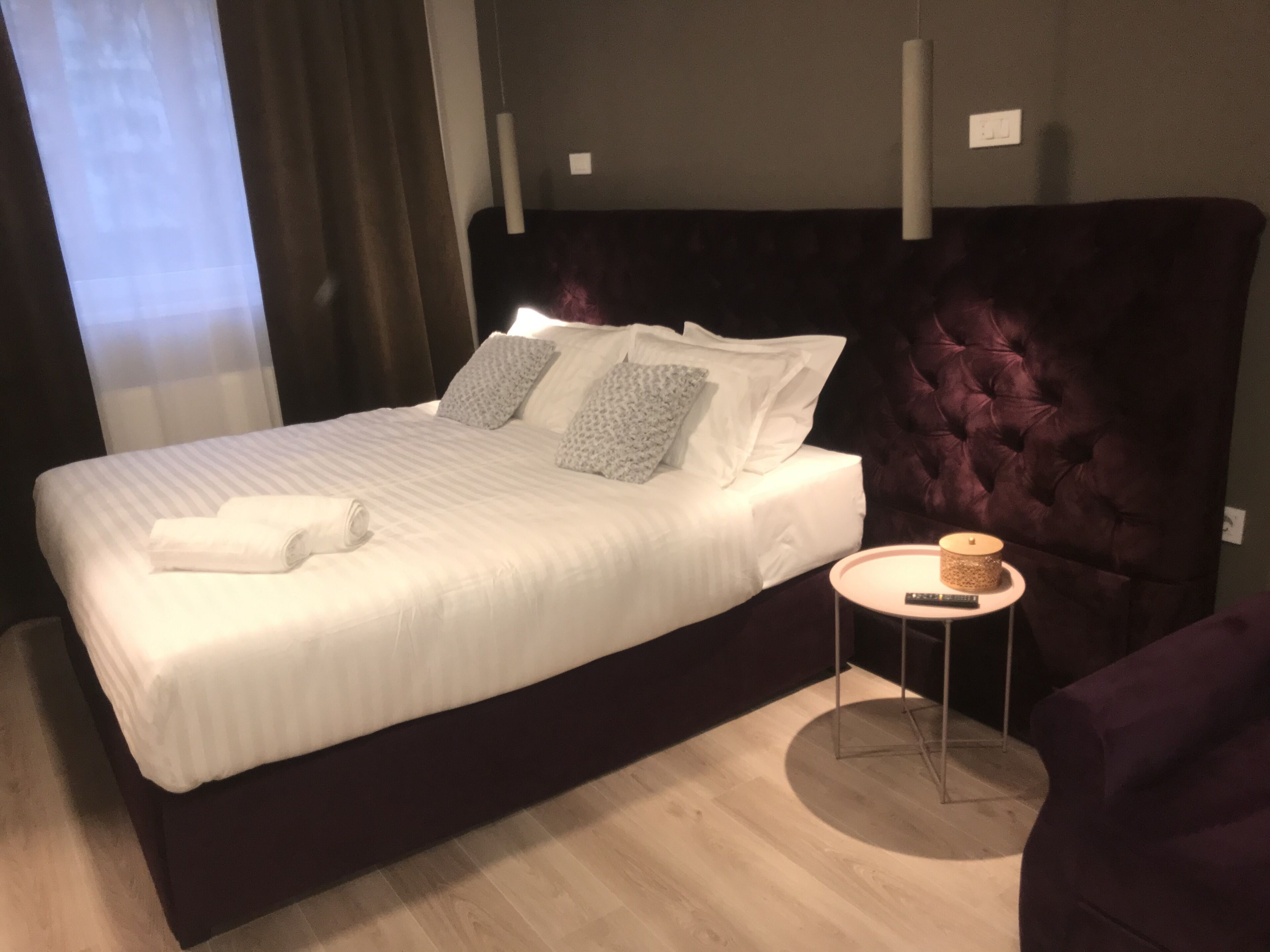 basic double or twin room, 1 bedroom, non smoking, city view | minibar, in-room safe, desk, soundproofing