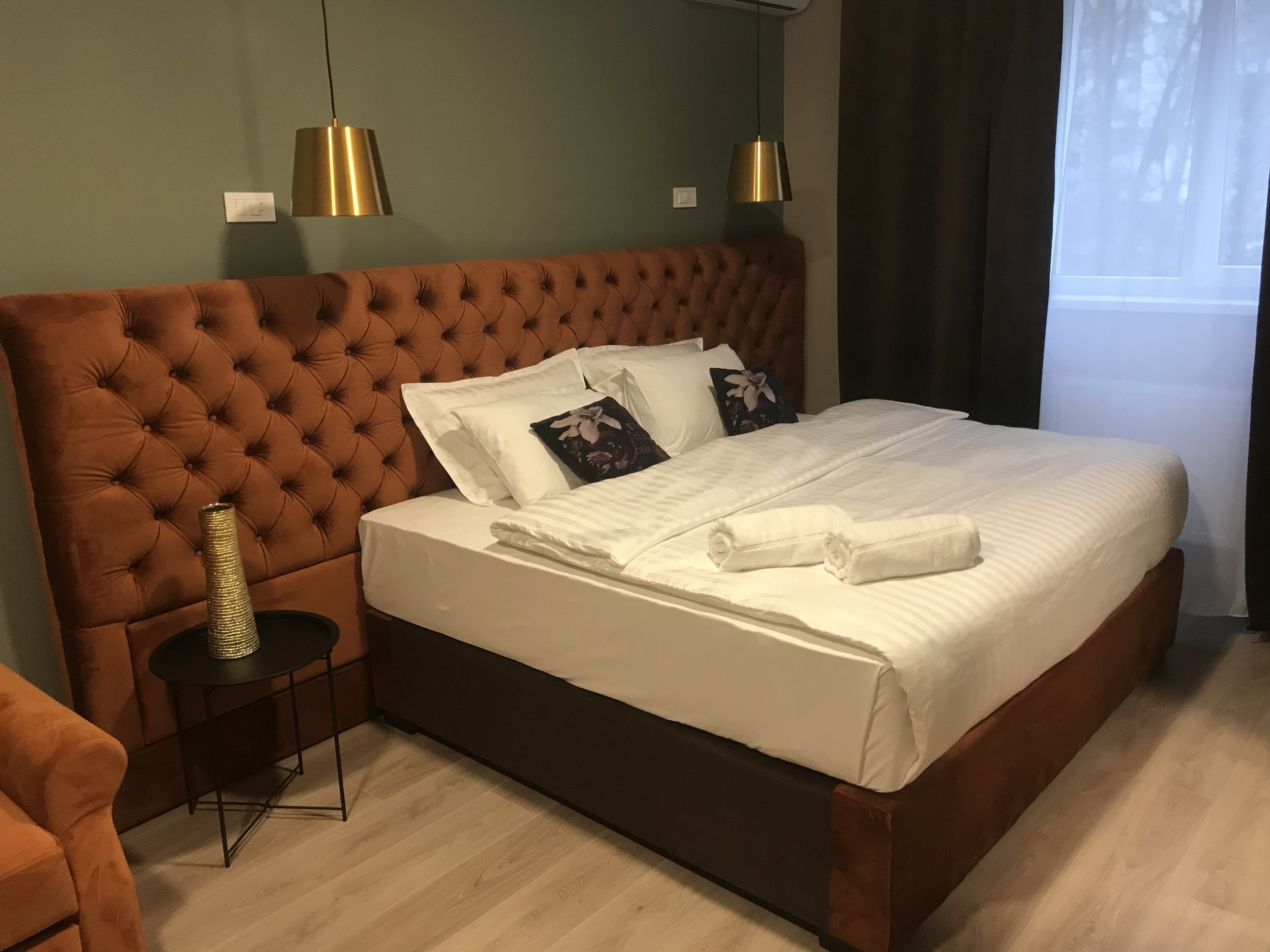 double room | minibar, in-room safe, desk, soundproofing