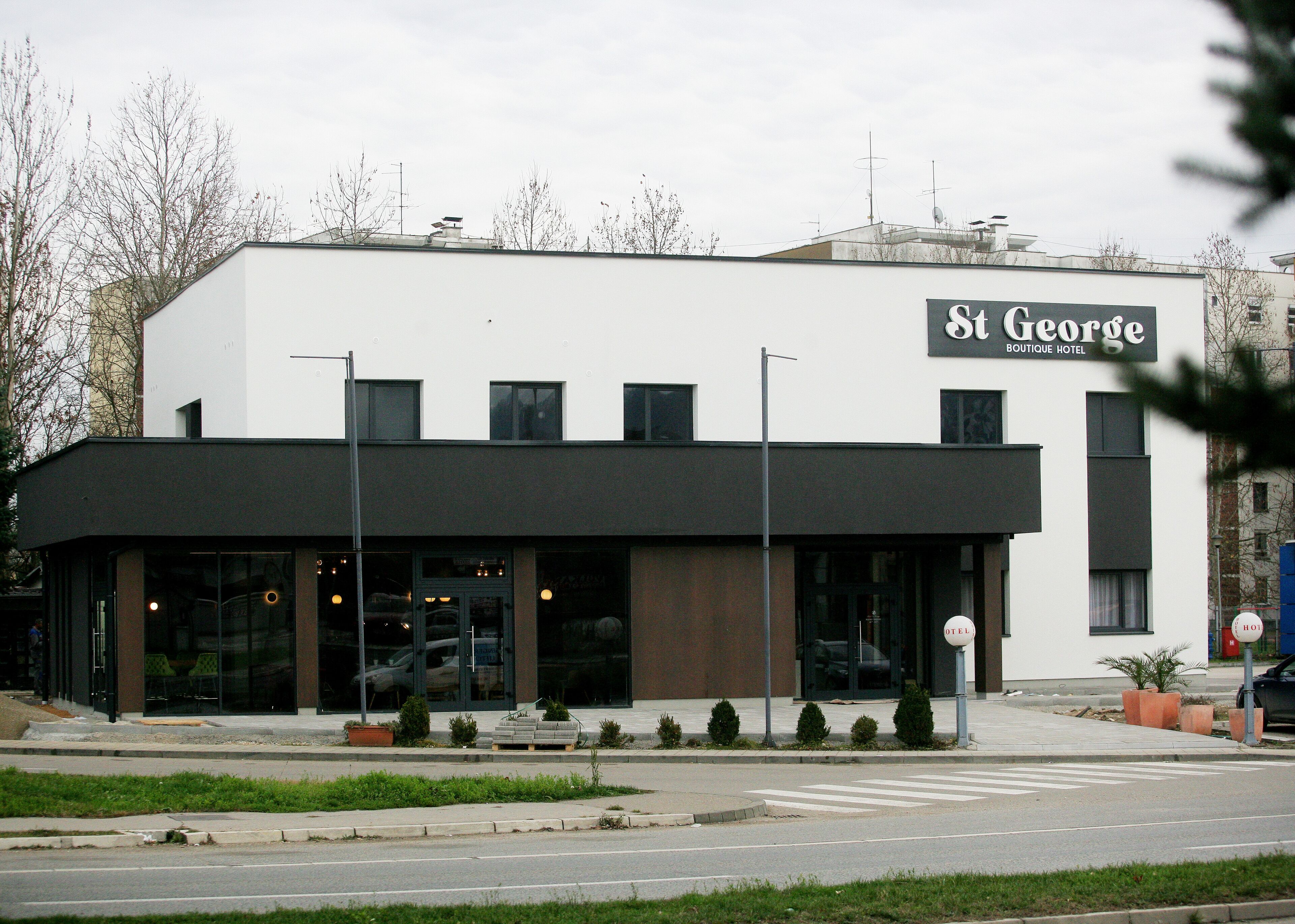 standard room | property entrance
