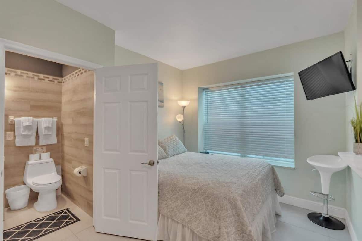 #4 = Seahorse Hideaway = 1 bedroom w/ queen sized bed and a futon couch | Individually decorated, individually furnished, iron/ironing board