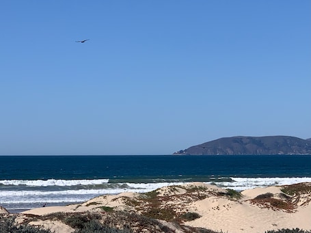 Una playa cerca