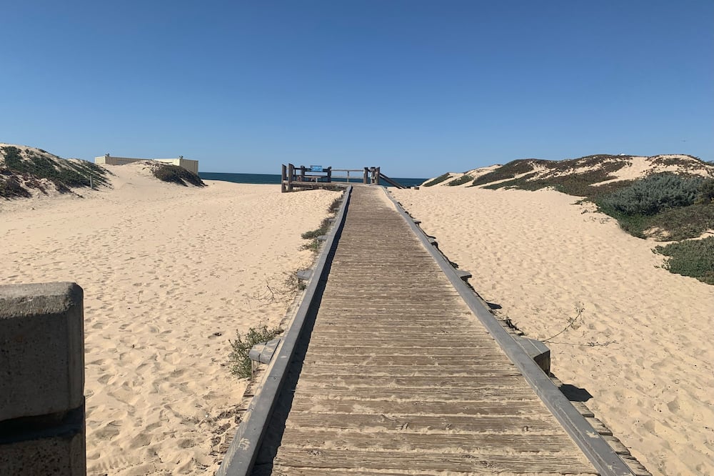 Dune Surfer Inn