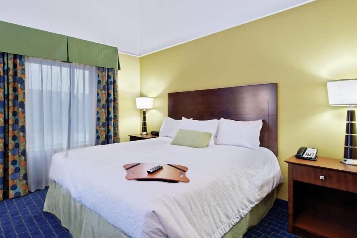 Free cribs/infant beds, free WiFi, bed sheets