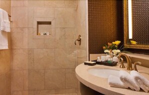 Shower, free toiletries, hair dryer, towels - Casino Del Sol Resort (Tucson)