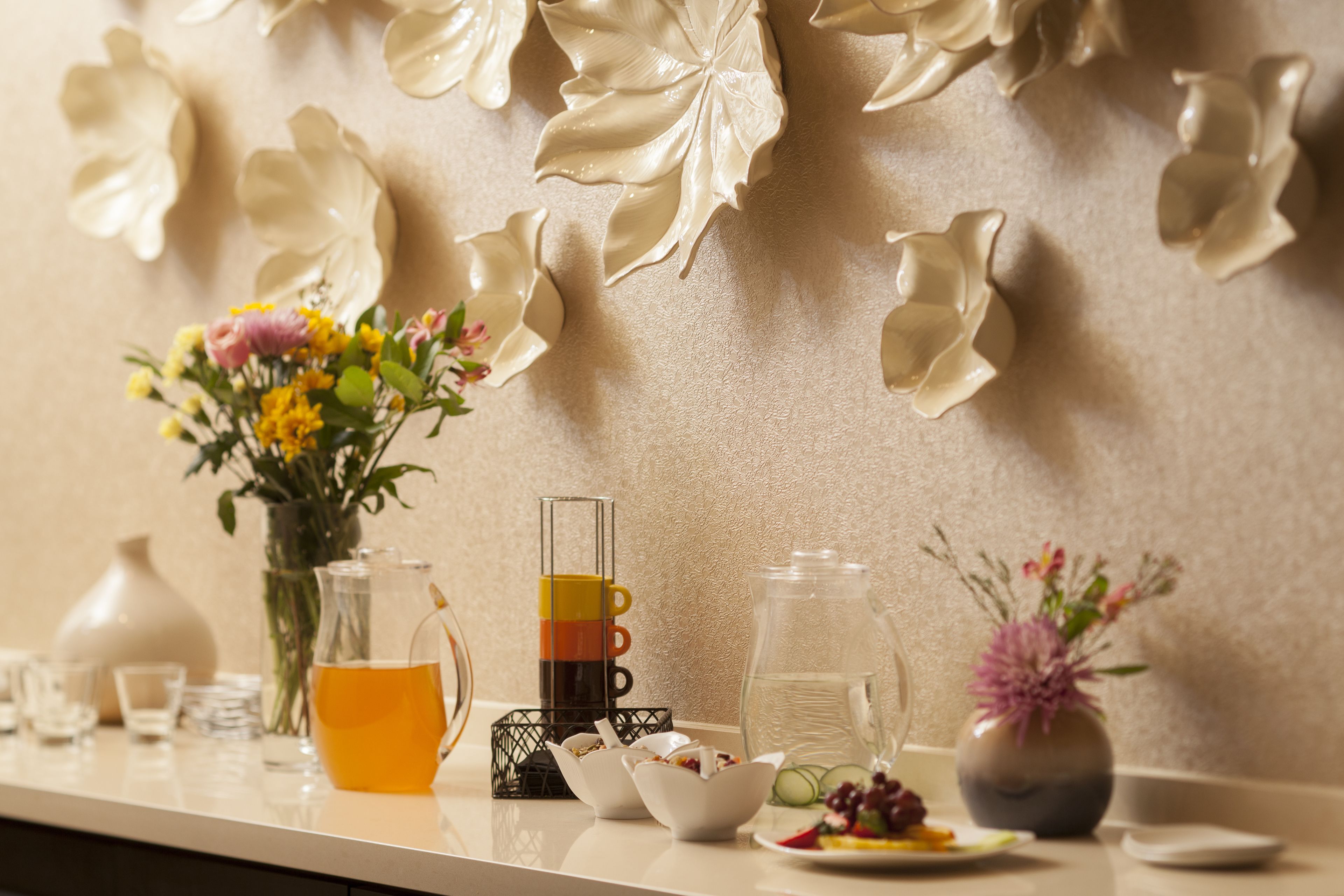 hot tub, body treatments, aromatherapy, body scrubs, facials