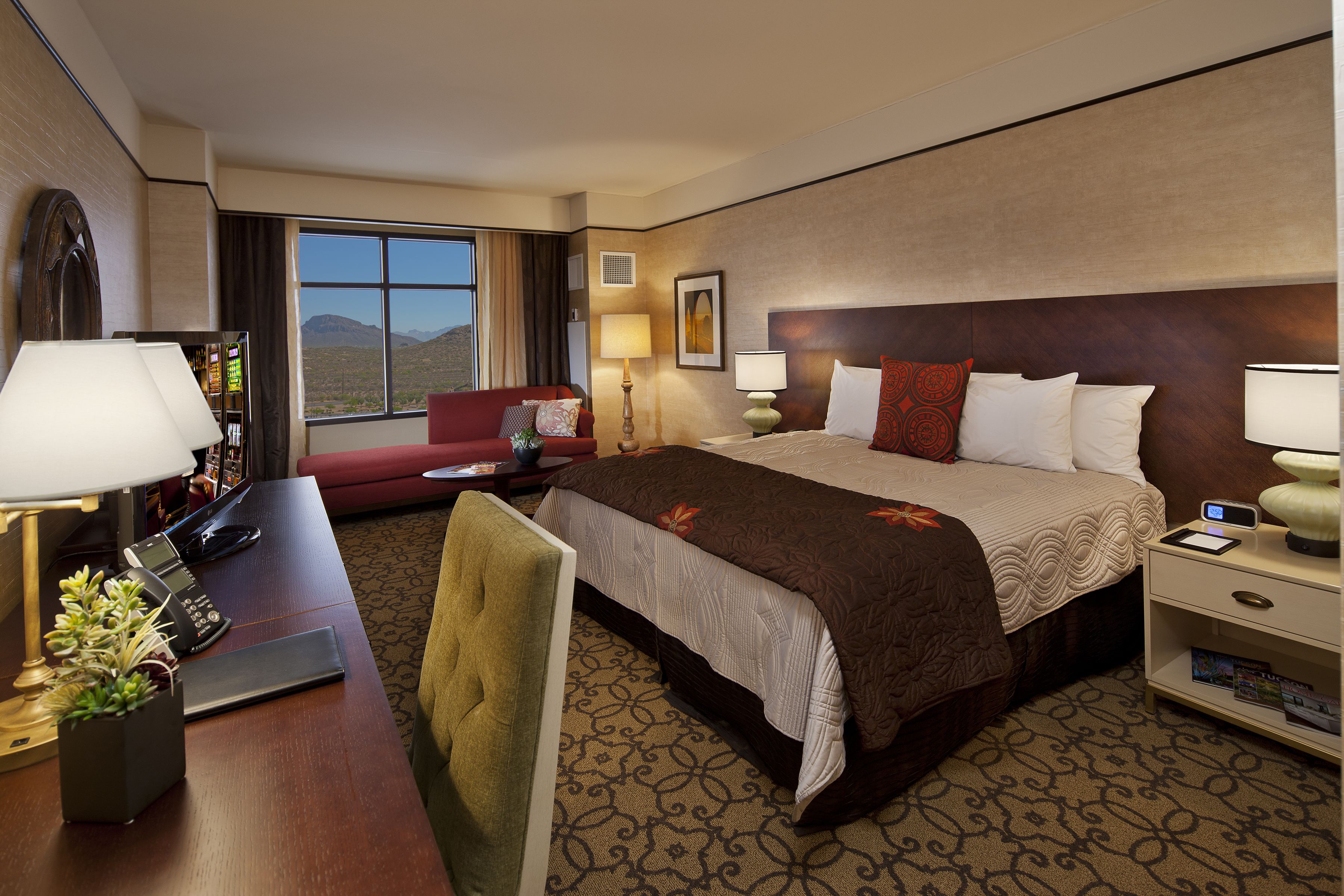 traditional king | in-room safe, desk, blackout curtains, iron/ironing board