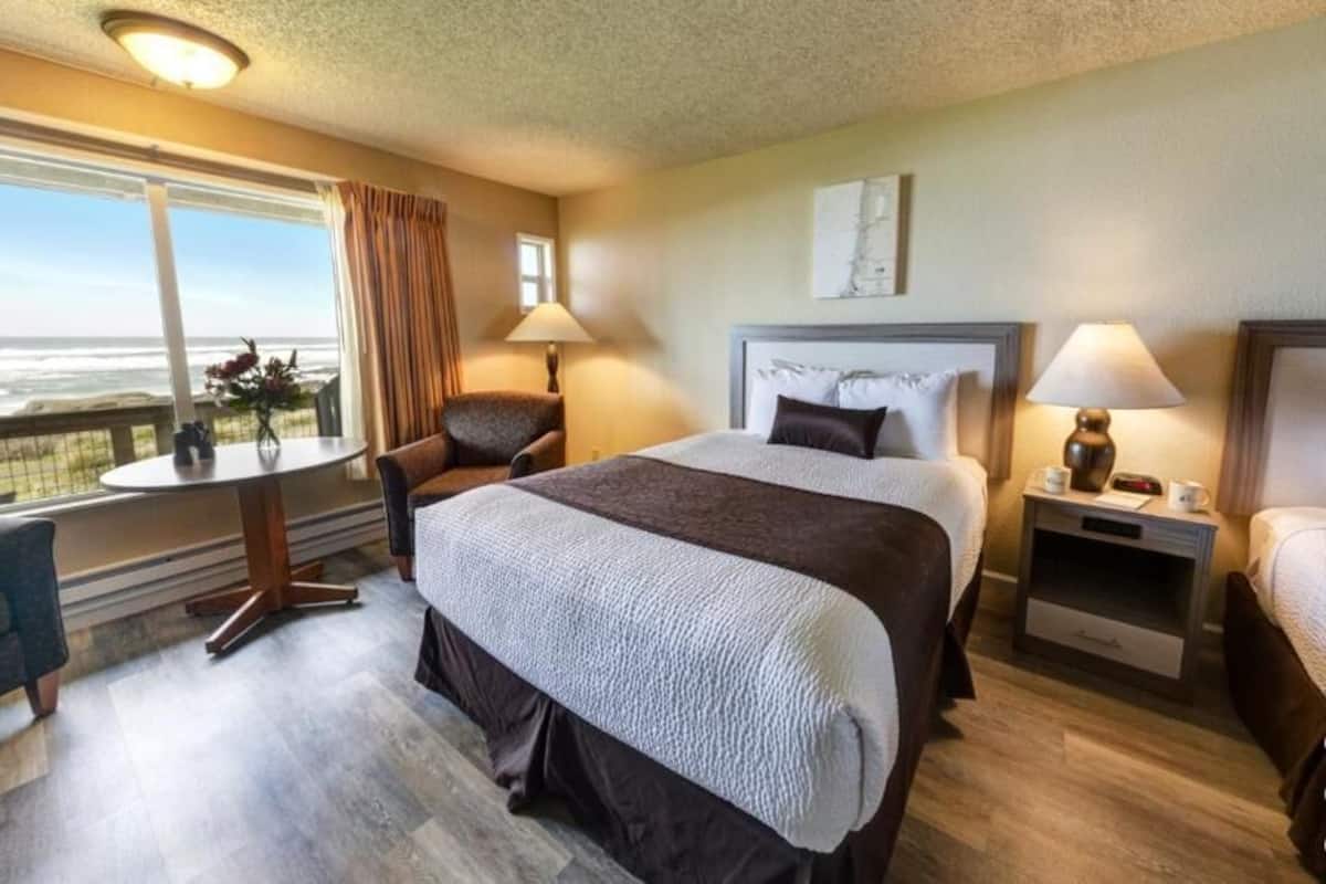 Desk, free WiFi, bed sheets