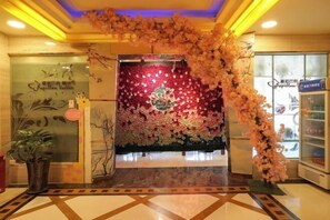 Restaurant - Urumqi Oriental Dynasty Hotel (People's Cinema · Xiaoximen Branch) (Urumqi)