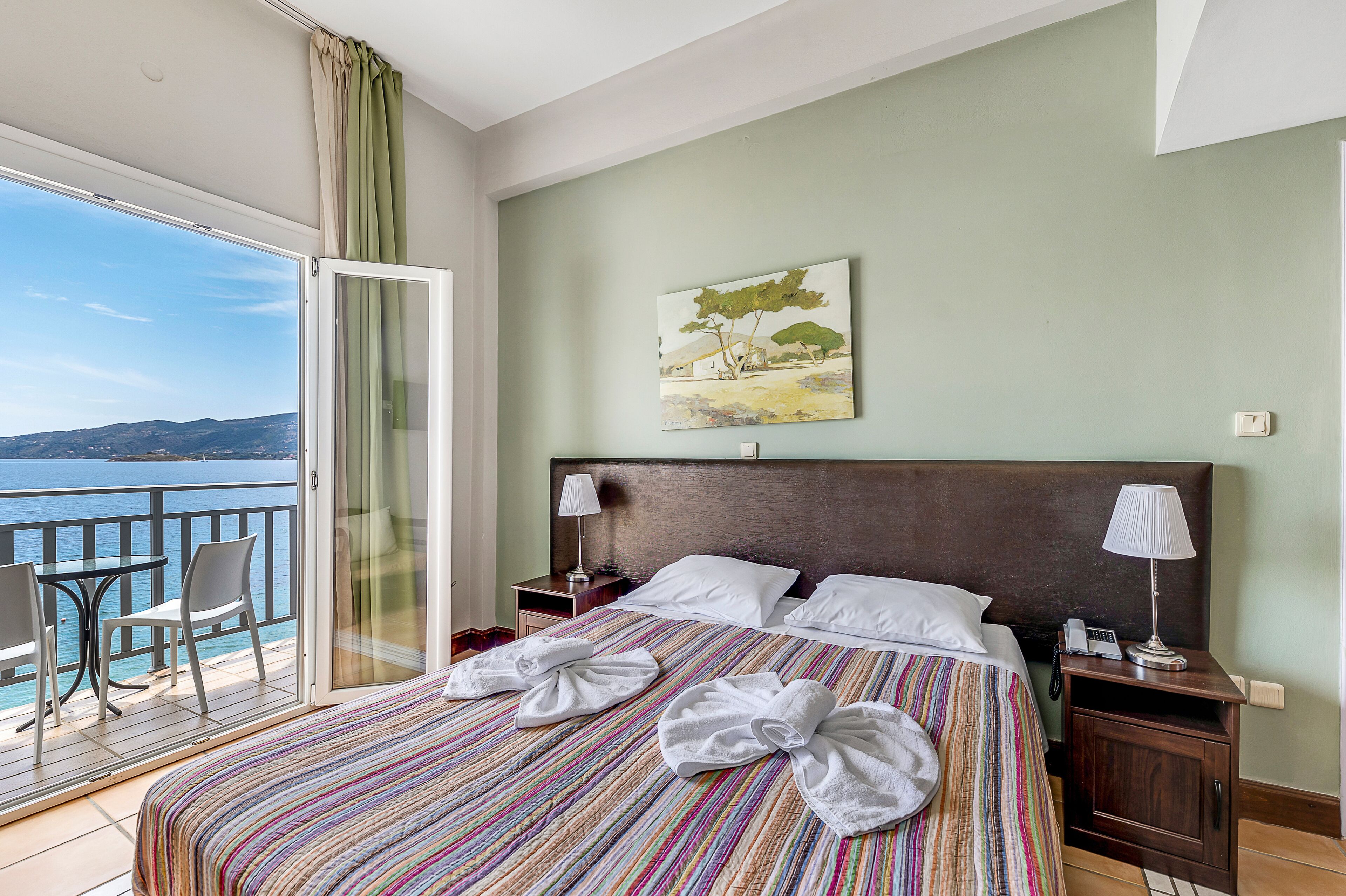 double or twin room, sea view | in-room safe, individually decorated, individually furnished, desk