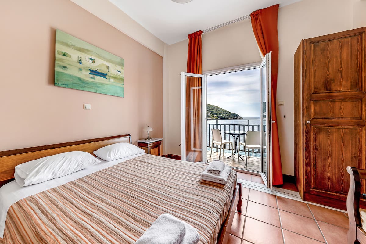 Familie suite, uitzicht op zee | Een kluis op de kamer, individueel gedecoreerd, individueel gemeubileerd