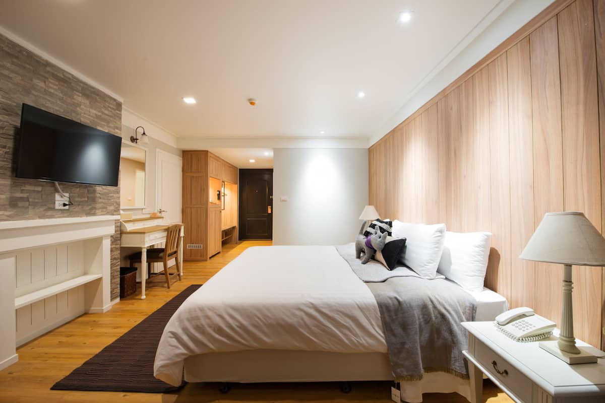 Minibar, bureau, lits pliants/supplémentaires, Wi-Fi gratuit