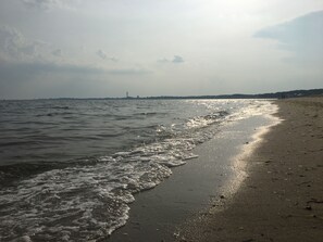 Di pantai