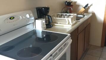 Suite mit 2 Schlafzimmern | Eigene Küche | Kühlschrank, Mikrowelle, Wasserkocher mit Kaffee-/Teezubehör