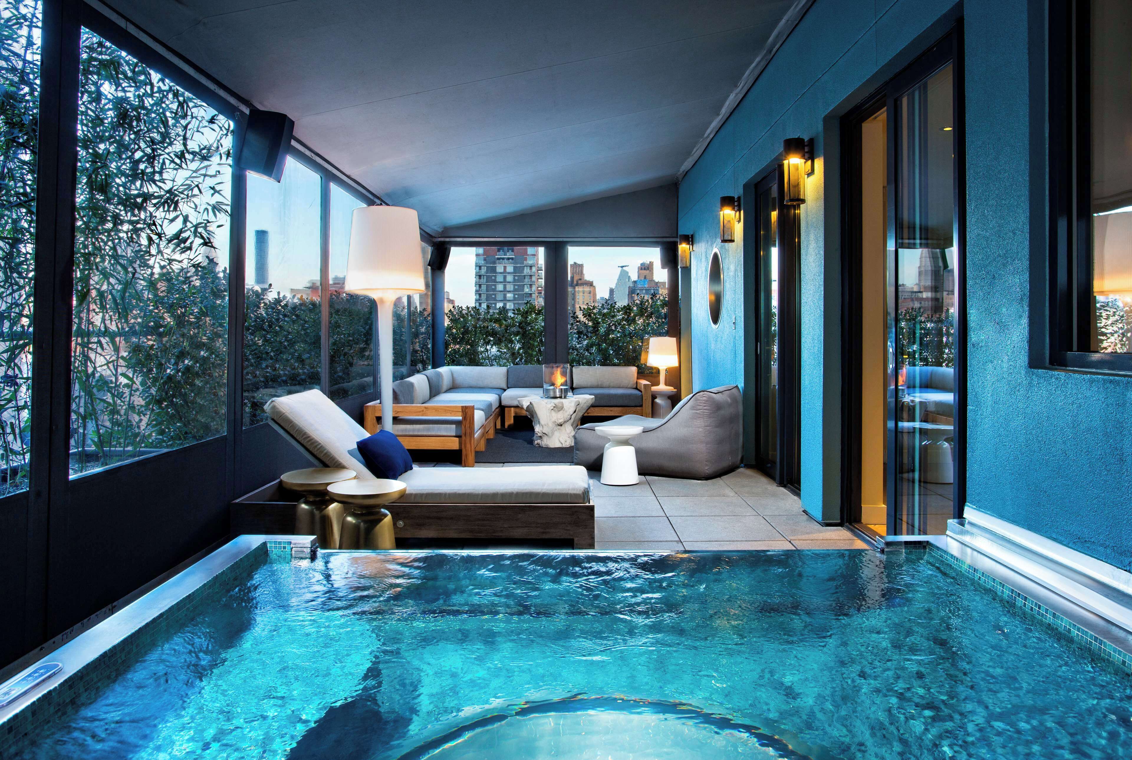 Minibar, in-room safe, desk, laptop workspace