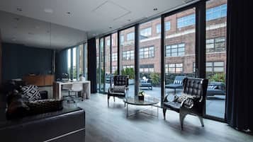Suite, 3 Bedrooms, Terrace (South Tower) | Living area | Smart TV