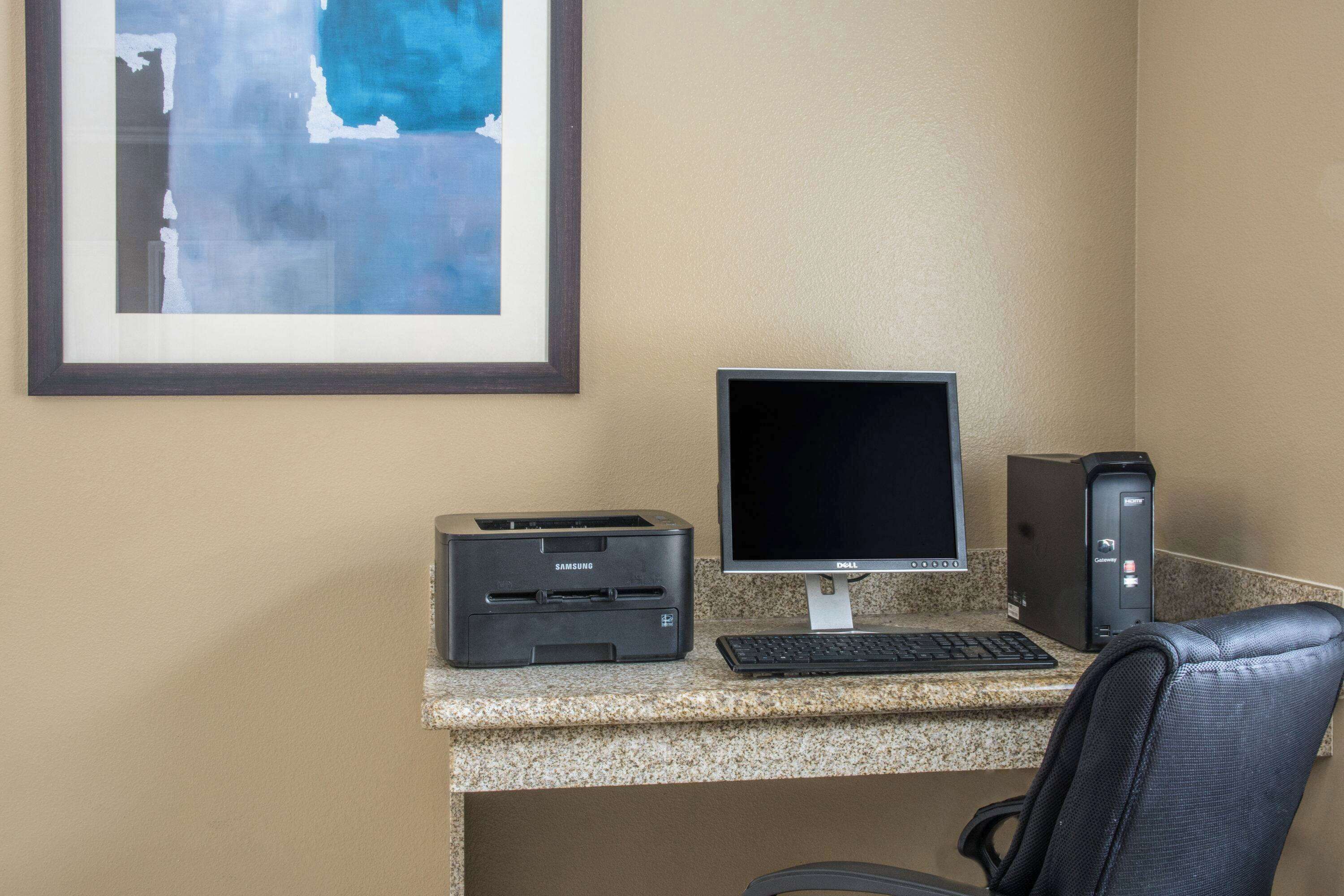 Photo - Days Inn by Wyndham Humble/Houston Intercontinental Airport