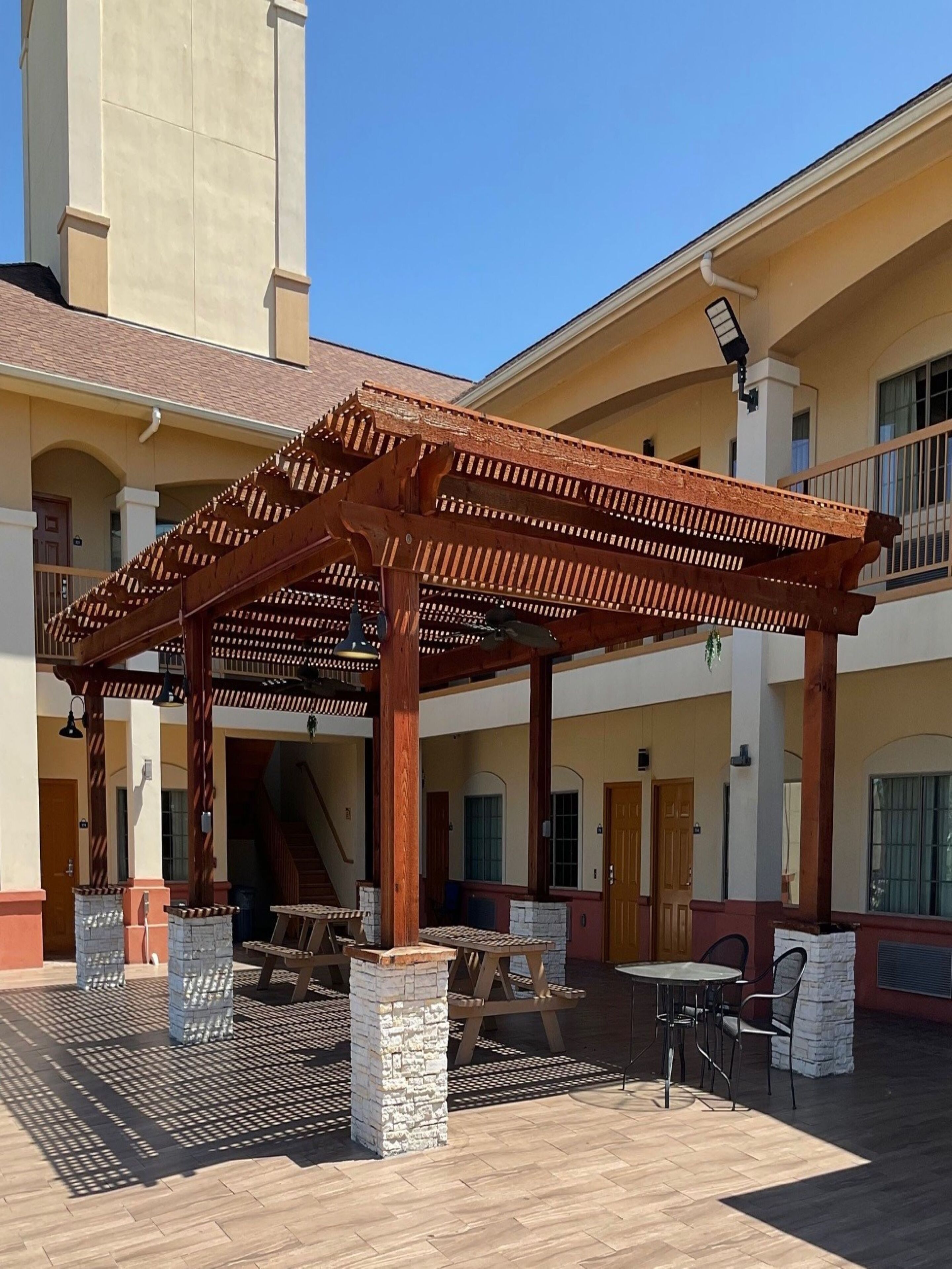 Photo - Days Inn by Wyndham Humble/Houston Intercontinental Airport