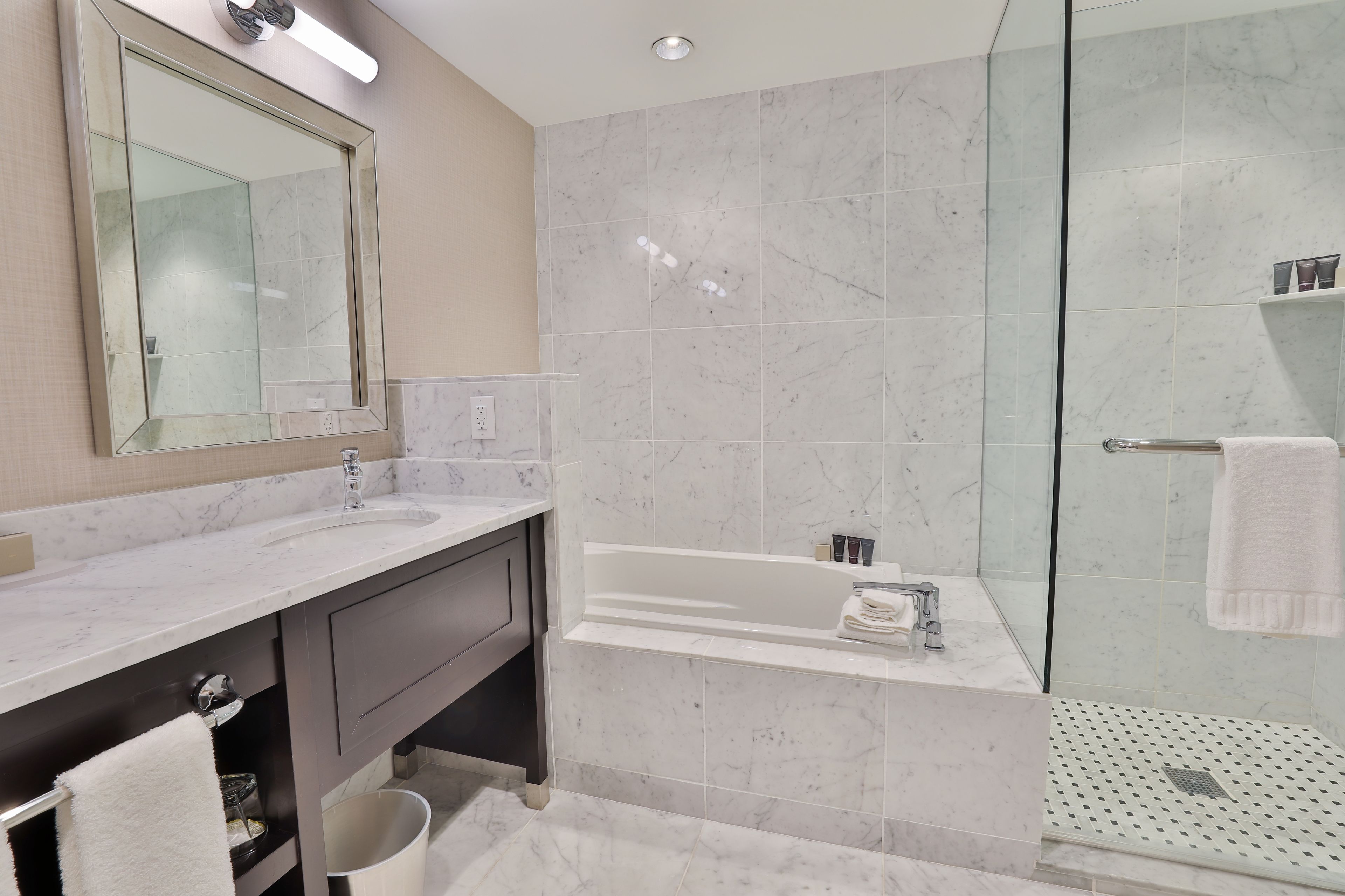 presidential suite | bathroom | free toiletries, hair dryer, towels