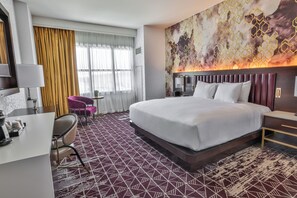 Pillowtop beds, desk, iron/ironing board, free WiFi