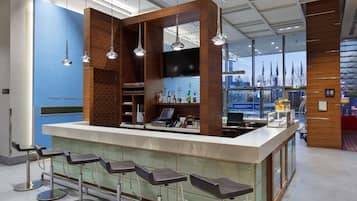 Lobby lounge