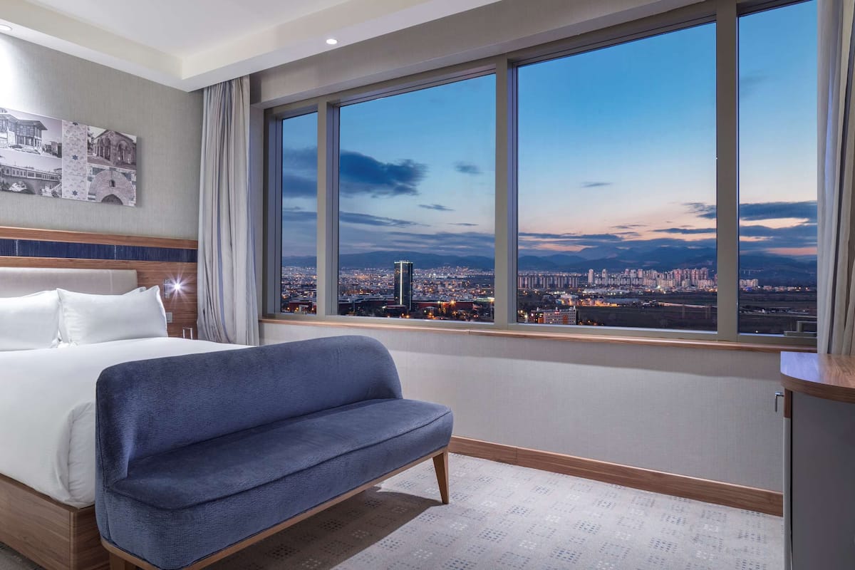 premium bedding, in-room safe, desk, blackout curtains