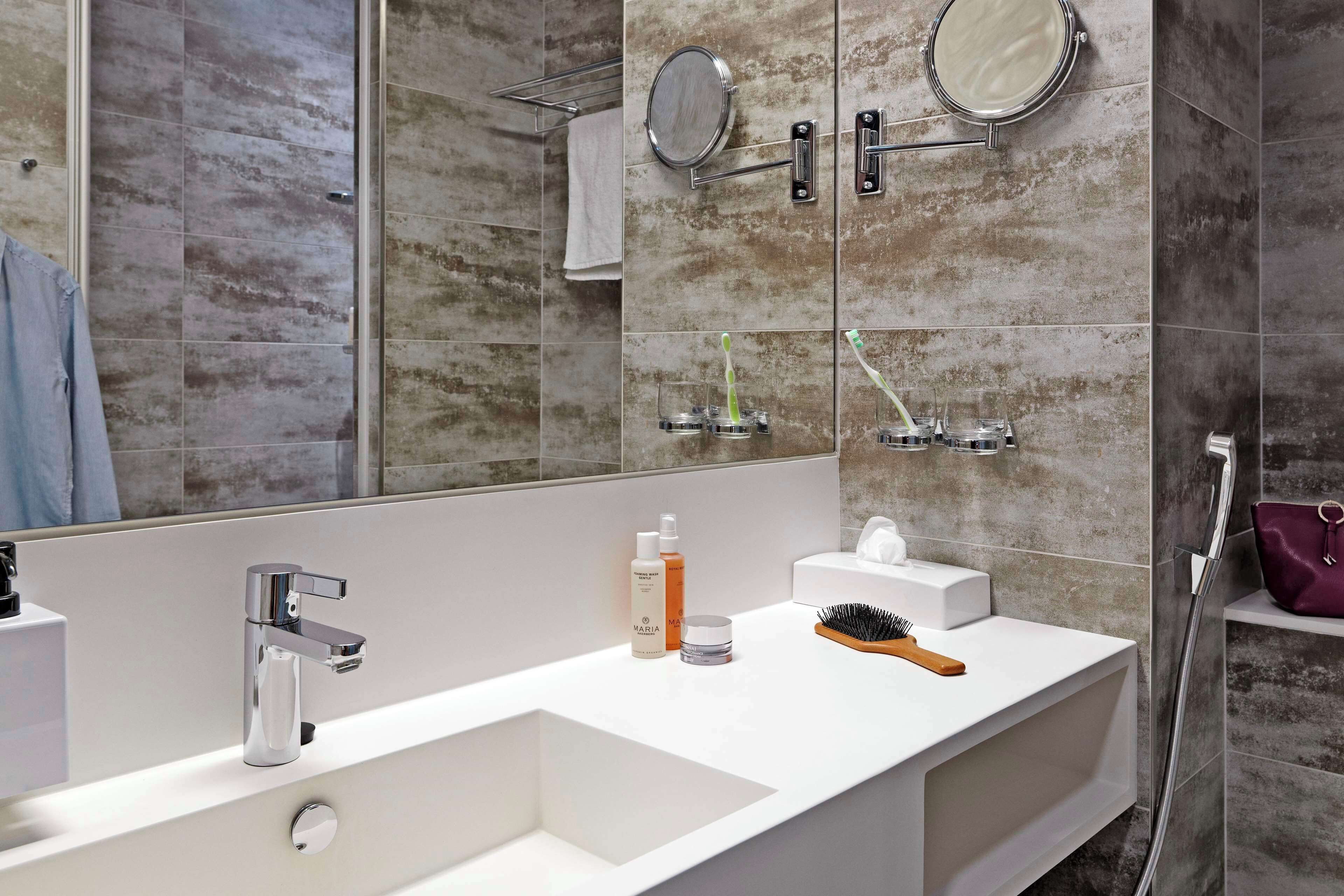 minibar, in-room safe, blackout curtains, iron/ironing board