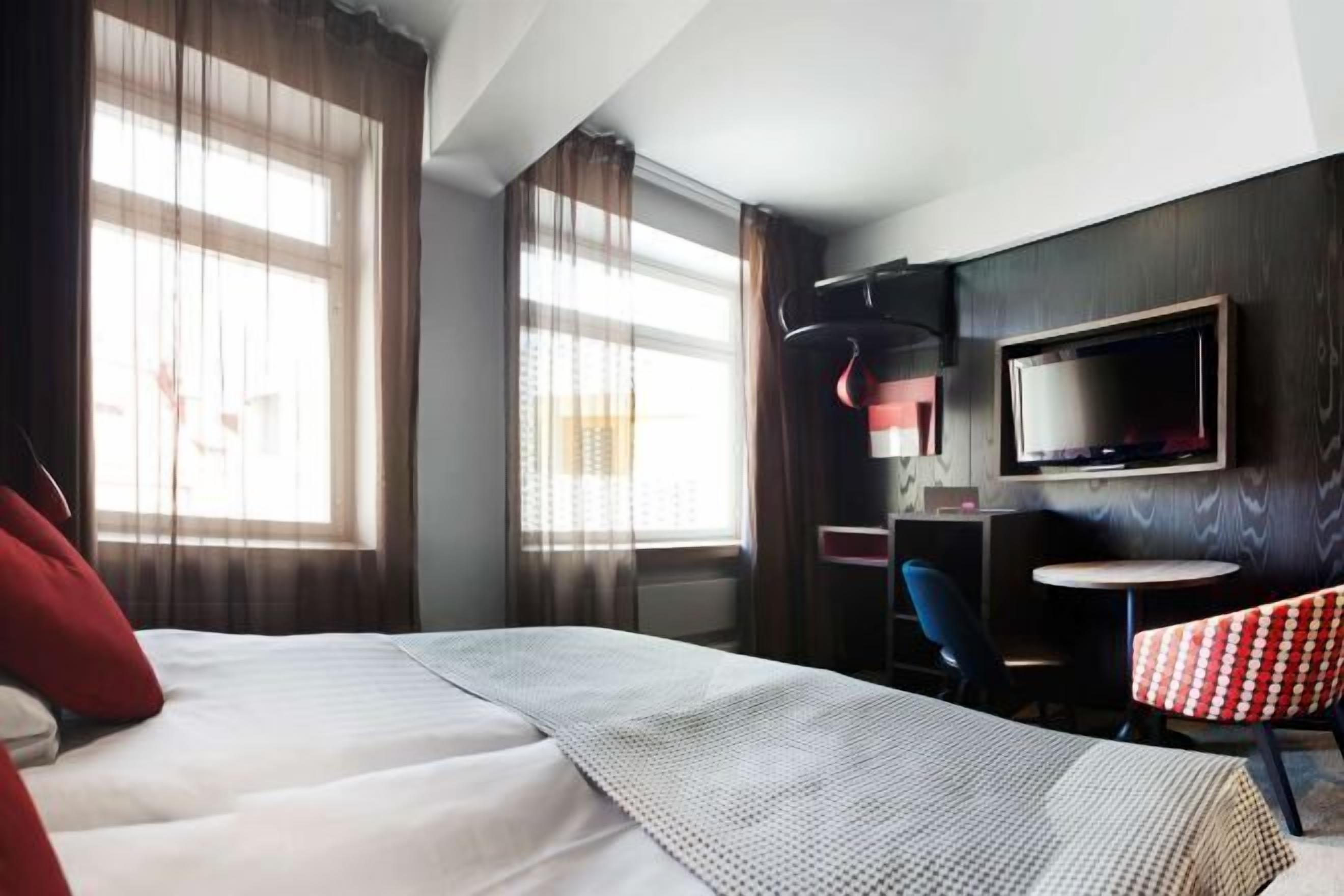 Een minibar, een kluis op de kamer, verduisterende gordijnen