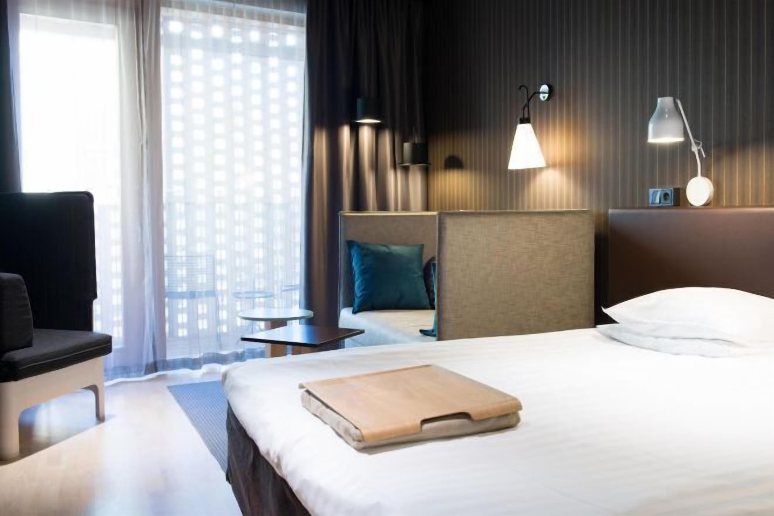 Een minibar, een kluis op de kamer, verduisterende gordijnen