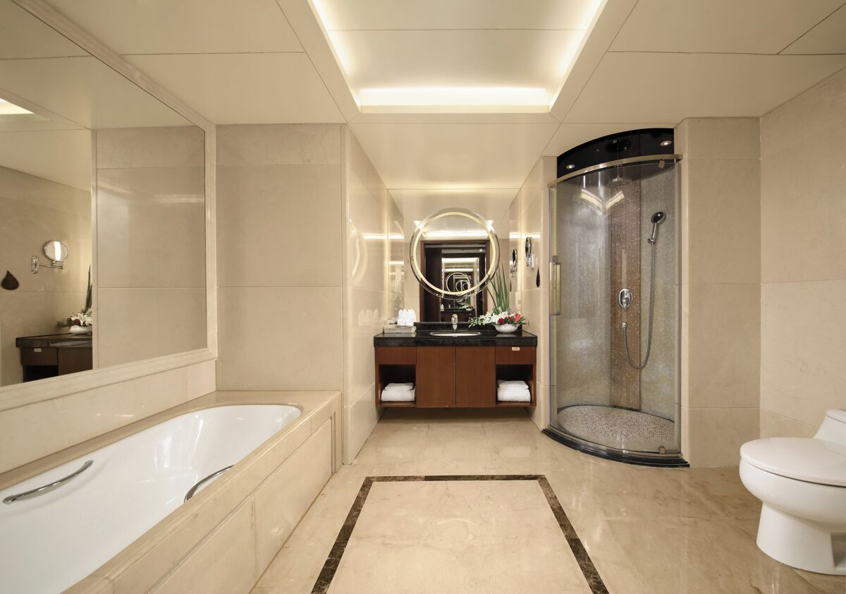 premium bedding, pillow-top beds, minibar, in-room safe