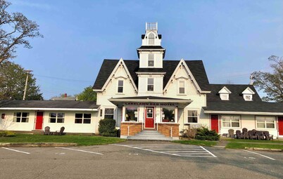 Lakelawn B&B Motel