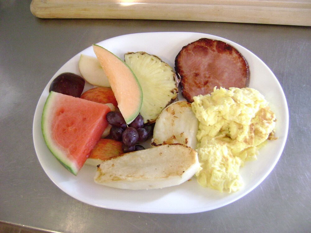 Lakelawn B&B and Motel by null